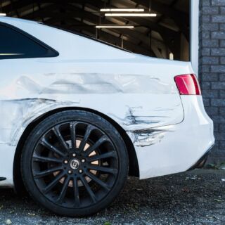 Een tijdje terug kregen wij deze Audi A5 over de vloer. De schade spreekt voor zich 😱 Een serieuze ingreep later kon dit pareltje weer vlekkeloos de weg op 💎👌

#cars #car #carsofinstagram #carporn #auto #carlifestyle #photography #supercars #ford #carswithoutlimits #automotive #jdm #instacar #turbo #carphotography #racing #luxury #m #supercar #instacars #garagemartens #hasselt #dimsport #chiptuning #tuning #audi #audia5